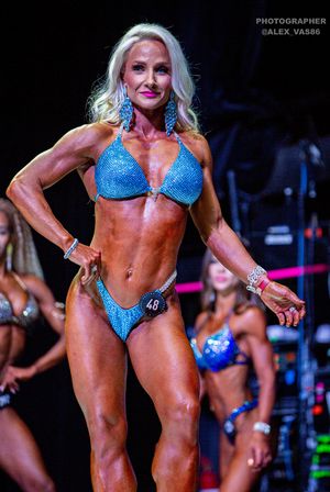 BIKINI МАСТЕРА +35